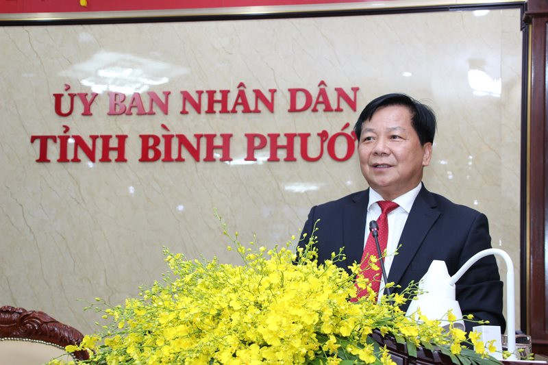Phó Chủ tịch UBND tỉnh Bình Phước Trần Văn Mi phát biểu ý kiến tại hội nghị. Tỉnh Bình Phước và Becamex IDC tổ chức hội nghị trực tuyến xúc tiến đầu tư với doanh nghiệp Trung Quốc -0