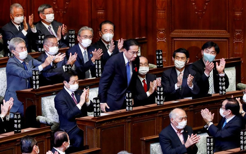 Ông Kishida Fumio sau khi được Hạ viện Nhật Bản bầu làm Thủ tướng, ngày 4/10. (Ảnh: Reuters)