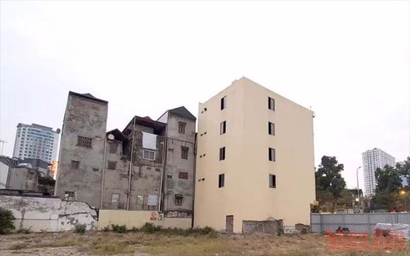 Công trình vi phạm trật tự xây dựng tại 84 đường Láng.