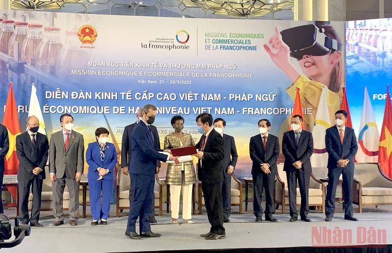Lễ trao các Thỏa thuận hợp tác. Xây dựng quan hệ hợp tác, đối tác lâu dài, bền vững giữa Việt Nam và Cộng đồng Pháp ngữ -0