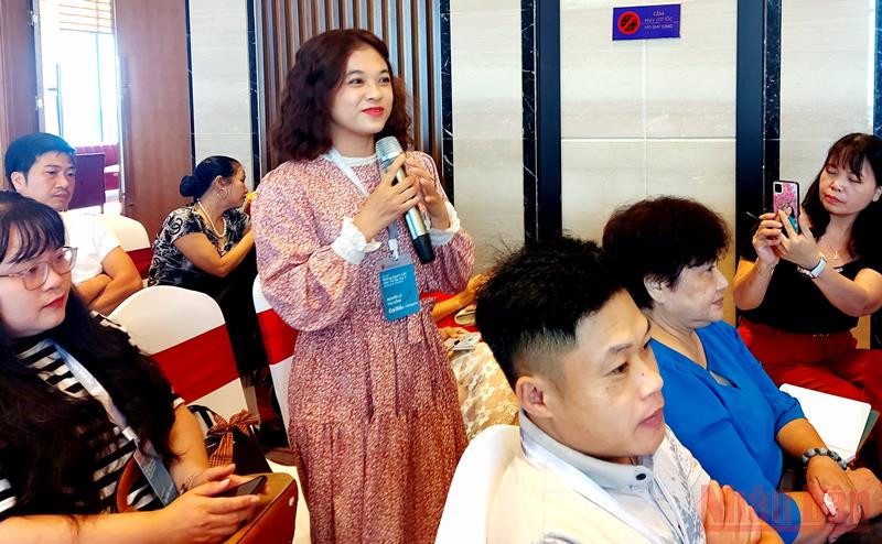 Tác giả trẻ chia sẻ ý kiến tại hội thảo Thơ. Hội thảo thơ và văn xuôi trẻ “Vì sao chúng ta viết?” -0