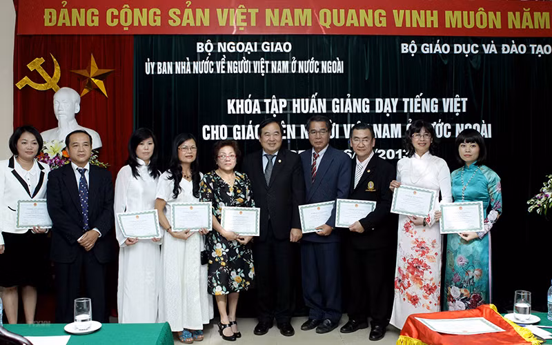 Tiếng Việt trong cộng đồng người Việt ở nước ngoài -0