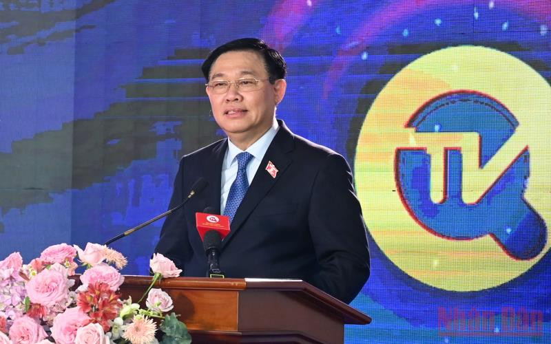 Chủ tịch Quốc hội Vương Đình Huệ phát biểu tại buổi lễ. (Ảnh: DUY LINH) Kênh Truyền hình Quốc hội sẽ là cầu nối tương tác rộng rãi đến với cử tri và nhân dân -0