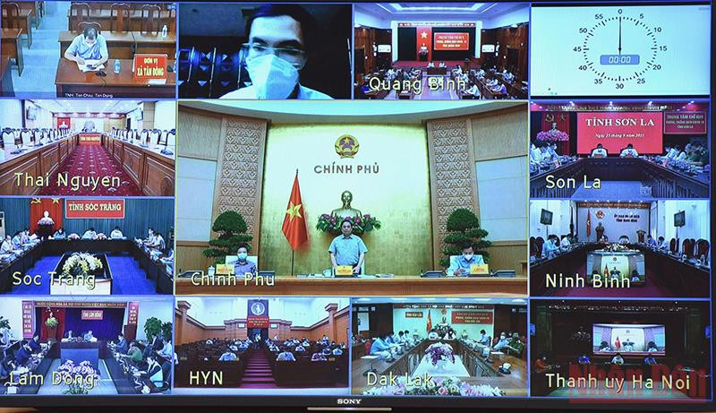 Cuộc họp trực tuyến của Ban Chỉ đạo với 63 tỉnh, thành phố, kết nối tới 705 quận, huyện, 10.400 xã, phường, thị trấn thuộc các tỉnh, thành phố trực thuộc Trung ương. Sớm ban hành kế hoạch thích ứng an toàn, linh hoạt, kiểm soát hiệu quả dịch bệnh -0