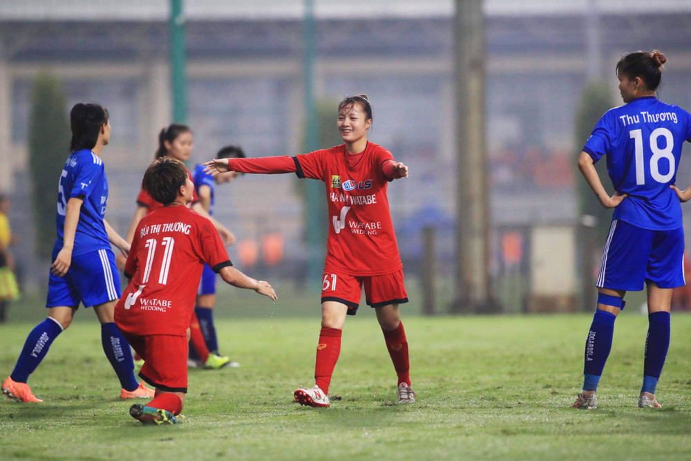 Bùi Thị Thương (11) ghi bàn thắng duy nhất cho Hà Nội II Watabe. Than Khoáng sản Việt Nam đại thắng trận ra quân -0