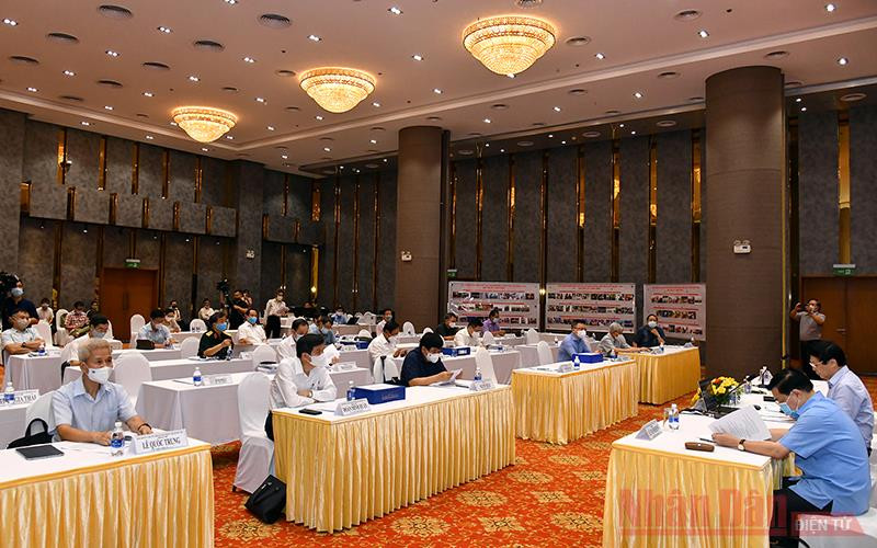 Hội đồng chung khảo Giải báo chí quốc gia lần thứ XV-năm 2020. Ảnh: Duy Linh. 151 tác phẩm vào chung khảo Giải báo chí quốc gia năm 2020 -0