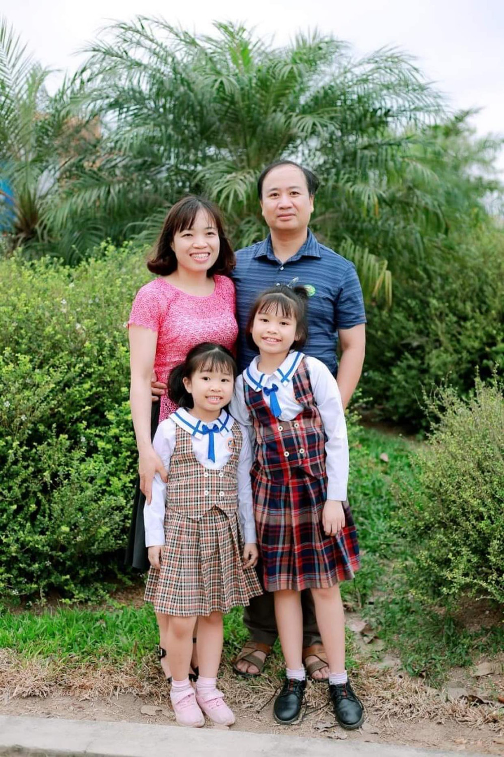 Gia đình nhỏ của anh Bắc, chị Ánh. Gác niềm riêng, cùng xông pha ở tuyến đầu -0