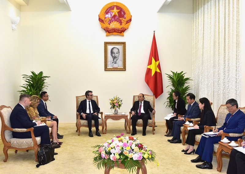 Thủ tướng Nguyễn Xuân Phúc tiếp Đại sứ, Trưởng Phái đoàn EU tại Việt Nam ảnh 2 Thủ tướng Nguyễn Xuân Phúc tiếp Đại sứ, Trưởng Phái đoàn EU tại Việt Nam -0