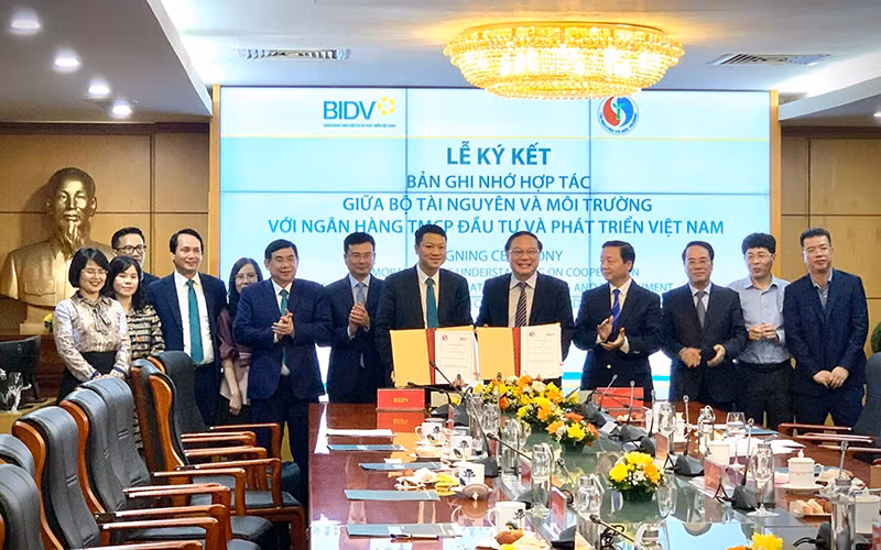 Các đại biểu tại Lễ ký kết. 