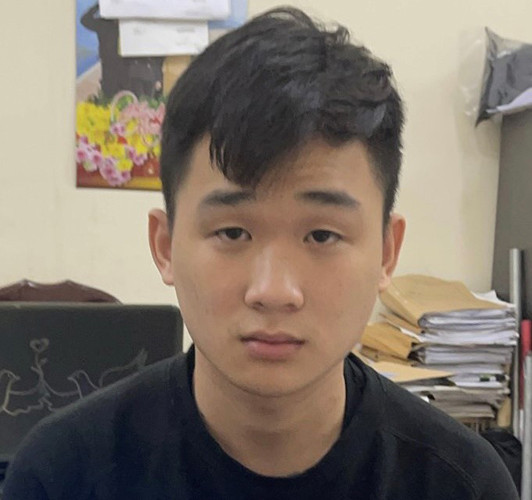 Đối tượng Dương Thanh Sang đến Cơ quan công an đầu thú. Đối tượng dùng súng bắn chết người ở Biên Hòa ra đầu thú -0