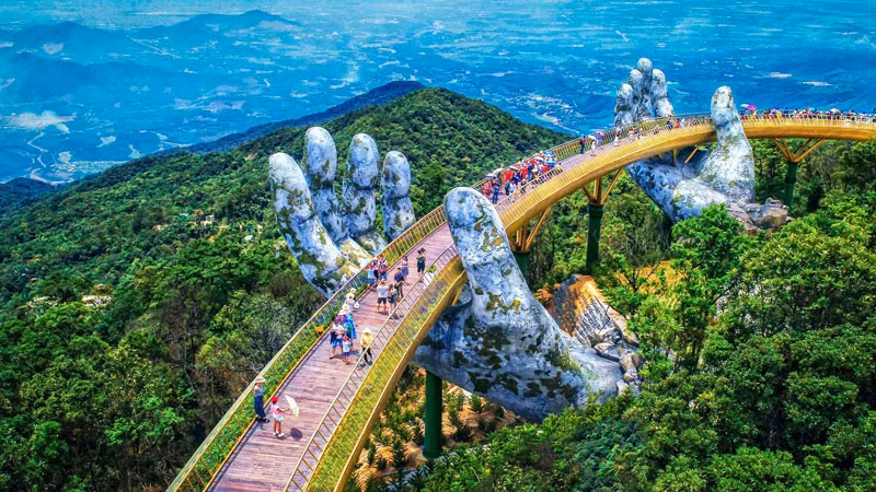 Khu du lịch Bà Nà Hill Đà Nẵng với nhiều ưu đãi đặc biệt cho người dân, du khách.