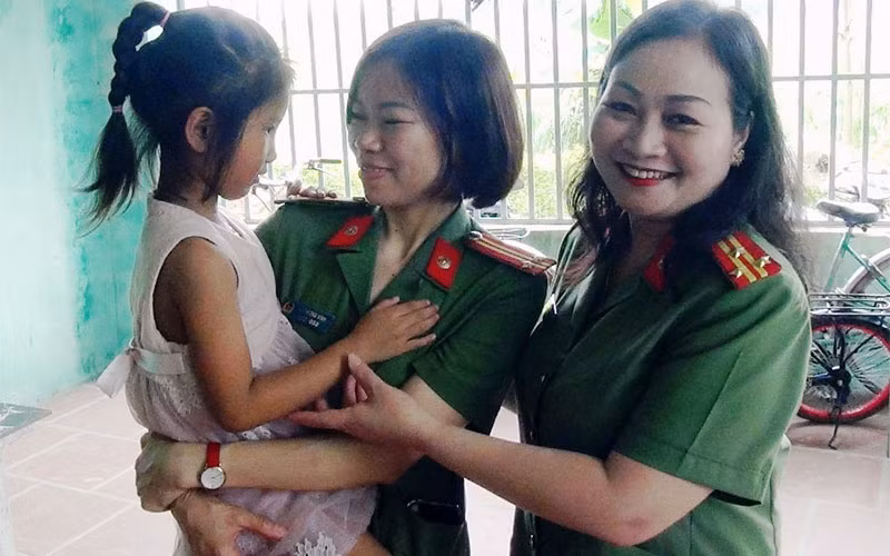 Đỡ đầu trẻ em có gia cảnh khó khăn ở Thanh Hóa -0