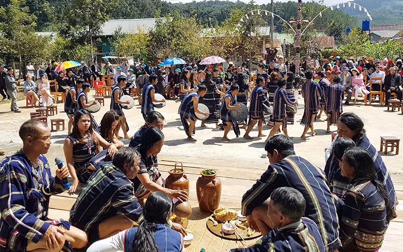 Gắn kết văn hóa truyền thống với du lịch cộng đồng -0