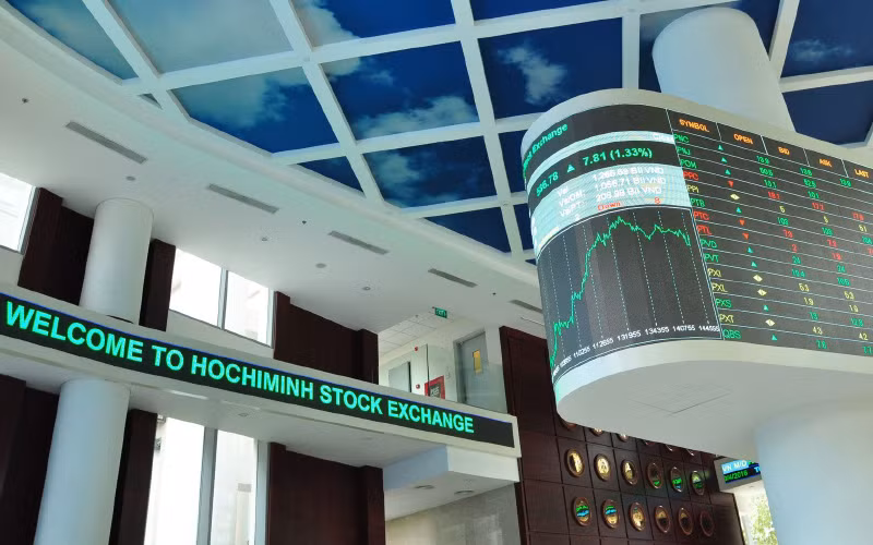 HOSE vận hành an toàn, thông suốt, ổn định ngày đầu áp dụng "lô 100"