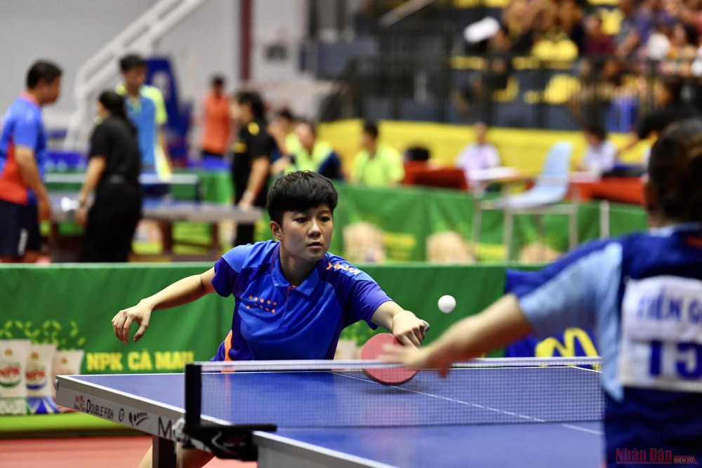 Các cô gái đến từ Hải Dương đã vượt qua các cô gái đến từ Tiền Giang tại vòng tứ kết với tỷ số 3-1. giai_bong_ban_toan_quoc_bao_Nhan-1594828110173.jpg
