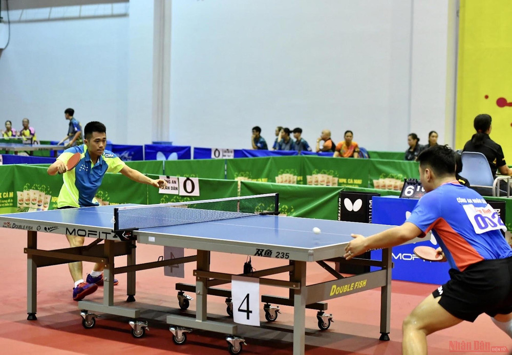 Tuy nhiên, sự xuất sắc của tay vợt Nguyễn Đức Tuân với hai trận thắng quan trọng đã đem lại thắng lợi chung cuộc 3-1 cho đội Vincem Hoàng Thạch Hải Dương. giai_bong_ban_toan_quoc_bao_Nhan-1594828104167.jpg