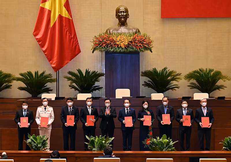 Trao Quyết định, Nghị quyết của Đảng đoàn Quốc hội và Ủy ban Thường vụ Quốc hội về công tác tổ chức -0