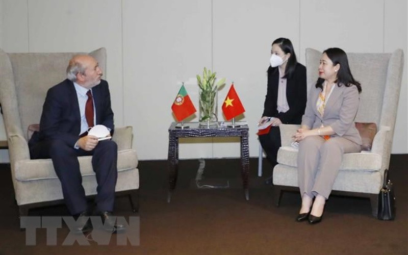 Phó Chủ tịch nước Võ Thị Ánh Xuân gặp Phó Chủ tịch Quốc hội Bồ Đào Nha Antonio Filipe Gaiao. (Ảnh: Phương Hoa/TTXVN) ttxvn_vo_thi_anh_xuan_2-1635517680469.jpeg