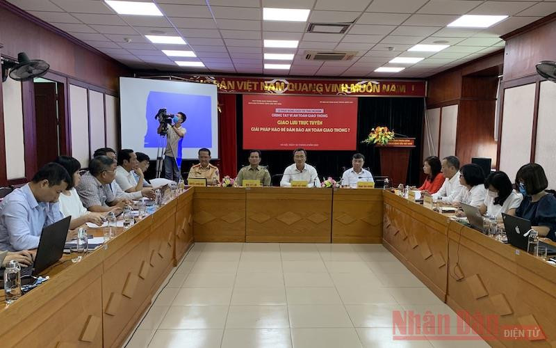Lễ phát động cuộc thi “Chung tay vì an toàn giao thông” trên mạng xã hội VCNet được tổ chức tại trụ sở Báo điện tử Đảng Cộng sản Việt Nam, sáng 26-8-2020.