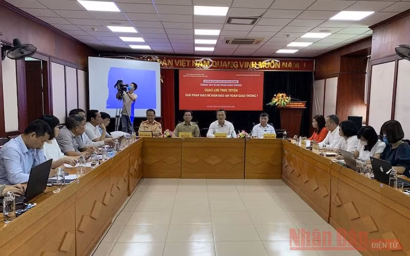 Lễ phát động cuộc thi “Chung tay vì an toàn giao thông” trên mạng xã hội VCNet được tổ chức tại trụ sở Báo điện tử Đảng Cộng sản Việt Nam, sáng 26-8-2020.