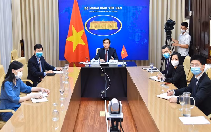 Hội nghị diễn ra theo hình thức trực tuyến. (Ảnh: Báo Thế giới và Việt Nam)