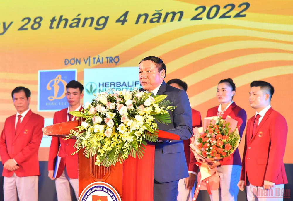 Bộ trưởng Văn hóa, Thể Thao và Du lịch Nguyễn Văn Hùng phát biểu tại lễ xuất quân. Đoàn Thể thao Việt Nam xuất quân dự SEA Games 31 -0