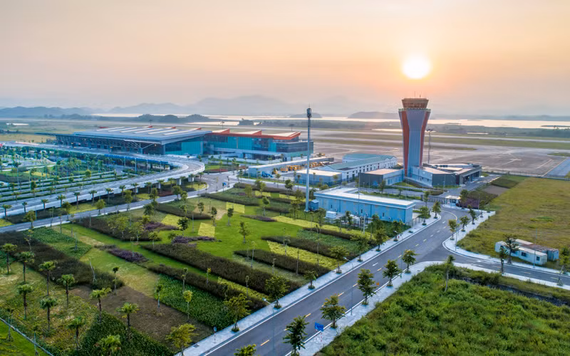 Tỉnh Quảng Ninh, Sun Group và Vietnam Airlines hợp tác thúc đẩy du lịch -0