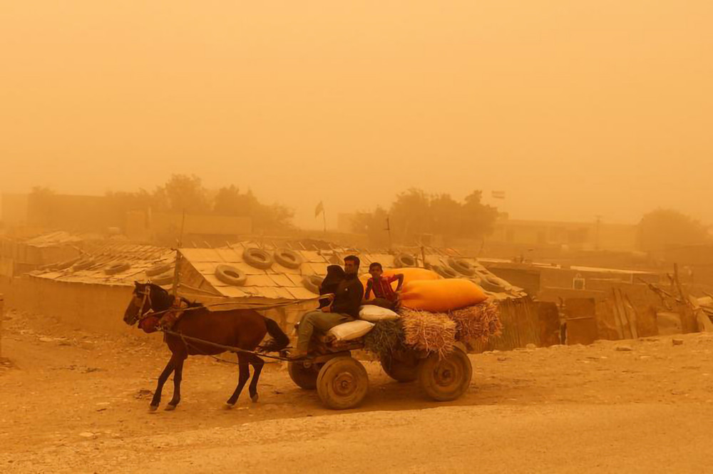Bão cát là hiện tượng phổ biến tại khu vực Trung Đông. Bão cát Iraq -1