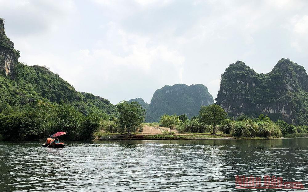 Tràng An, điểm du lịch từng được quảng bá trong phim Hollywood "Kong, The skull island". Quảng bá du lịch qua Liên hoan phim và ngược lại -0