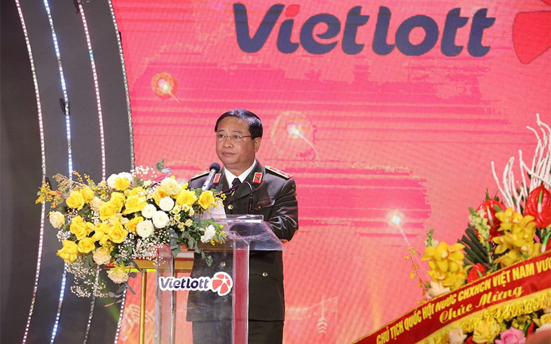 Trung tướng Nguyễn Đình Thuận - Cục trưởng Cục An ninh Kinh tế thuộc Bộ Công An phát biểu tại buổi lễ. Vietlott kỷ niệm 10 năm thành lập với dấu ấn mới, để tốt hơn -0