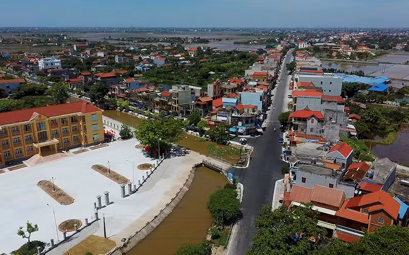 Khung cảnh khang trang, sạch đẹp của một góc huyện Nghĩa Hưng, Nam Định.