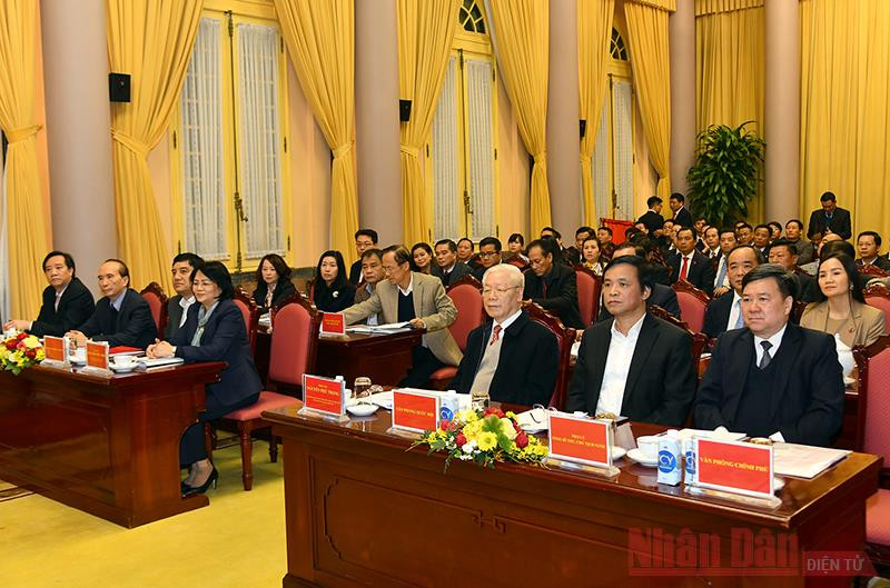 Tổng Bí thư, Chủ tịch nước Nguyễn Phú Trọng, Phó Chủ tịch nước Đặng Thị Ngọc Thịnh và các đại biểu dự hội nghị. (Ảnh: DUY LINH) Tổng Bí thư, Chủ tịch nước Nguyễn Phú Trọng dự Hội nghị triển khai nhiệm vụ năm 2021 của Văn phòng Chủ tịch nước -0