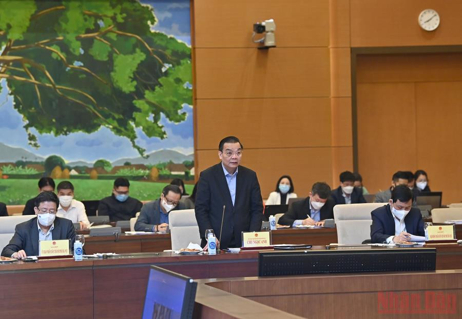 Chủ tịch UBND TP Hà Nội Chu Ngọc Anh trình bày báo cáo tại buổi làm việc. (Ảnh Duy Linh) Lập Quy hoạch Thủ đô cần bài bản, bảo đảm thống nhất, đồng bộ -0