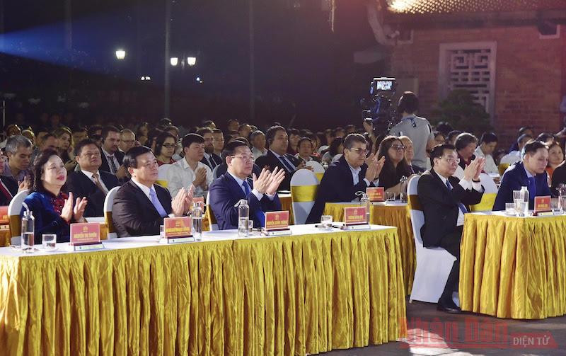 Các đại biểu dự chương trình. (Ảnh: DUY LINH) Hà Nội kỷ niệm 650 năm ngày mất thầy giáo Chu Văn An (1370-2020) -0