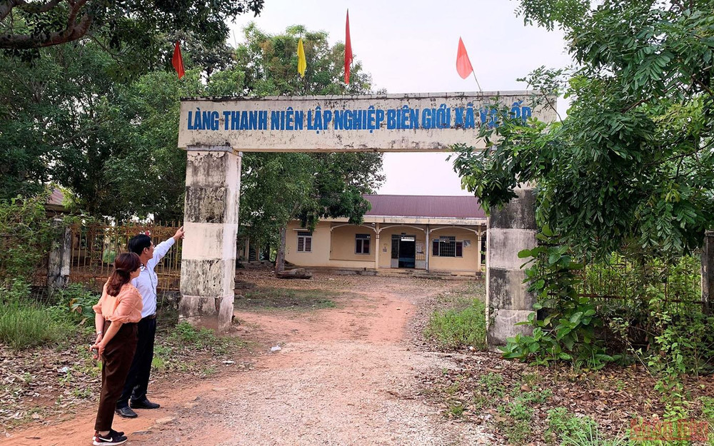 Nhà làm việc của Ban Quản lý, điều hành Làng Thanh niên lập nghiệp biên giới Ia Lốp, nay là nơi làm việc của Đội quản lý, bảo vệ rừng với 4 nhân viên. Những bất cập của Làng thanh niên lập nghiệp biên giới Ia Lốp -1