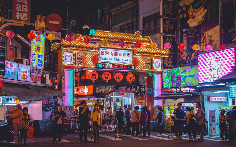 Đài Loan (Trung Quốc) hấp dẫn bởi những khu chợ đêm sầm uất (Ảnh: GETTYIMAGE) Điều gì khiến Việt Nam vào tốp nơi sinh sống tốt nhất cho người nước ngoài 2021? -0