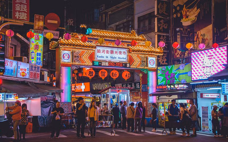 Điều gì khiến Việt Nam vào tốp nơi sinh sống tốt nhất cho người nước ngoài 2021? -0