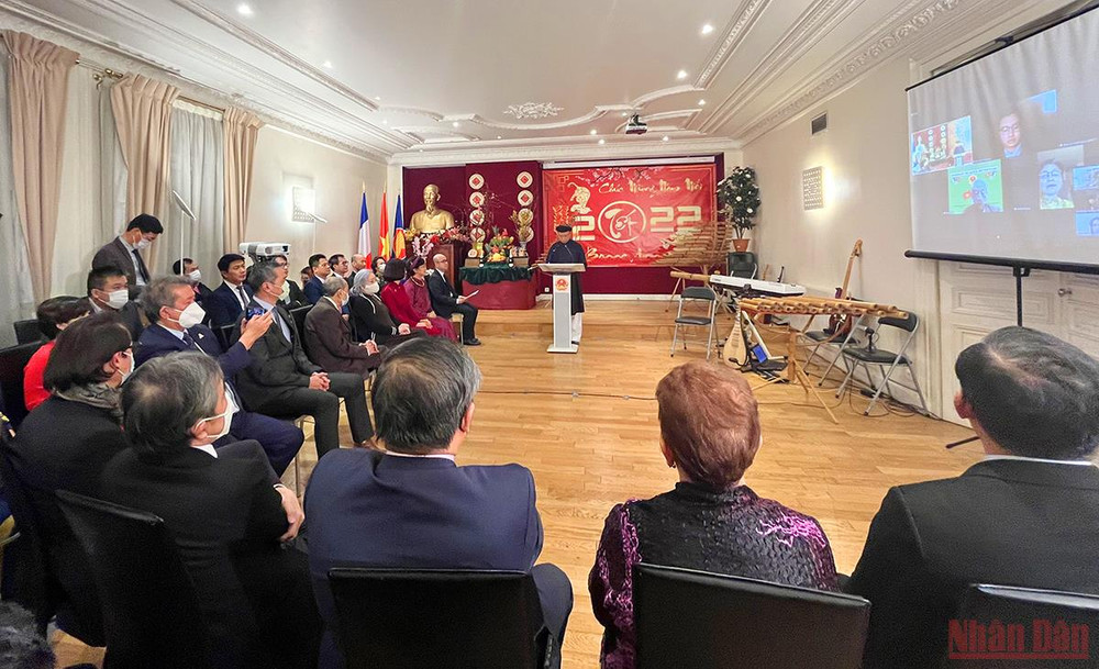 Cuộc gặp đón năm mới được kết nối trực tuyến tới cộng đồng người Việt ở Pháp và Bồ Đào Nha. Xuân Quê hương tại Pháp -0