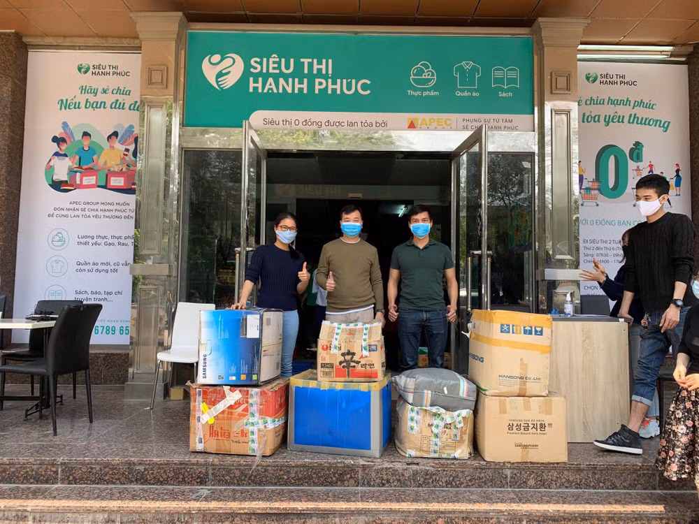Ca khúc “Ghen Cô Vy” giành giải Nhất tại lễ trao giải “Việt Nam - Những ngày không quên” -0