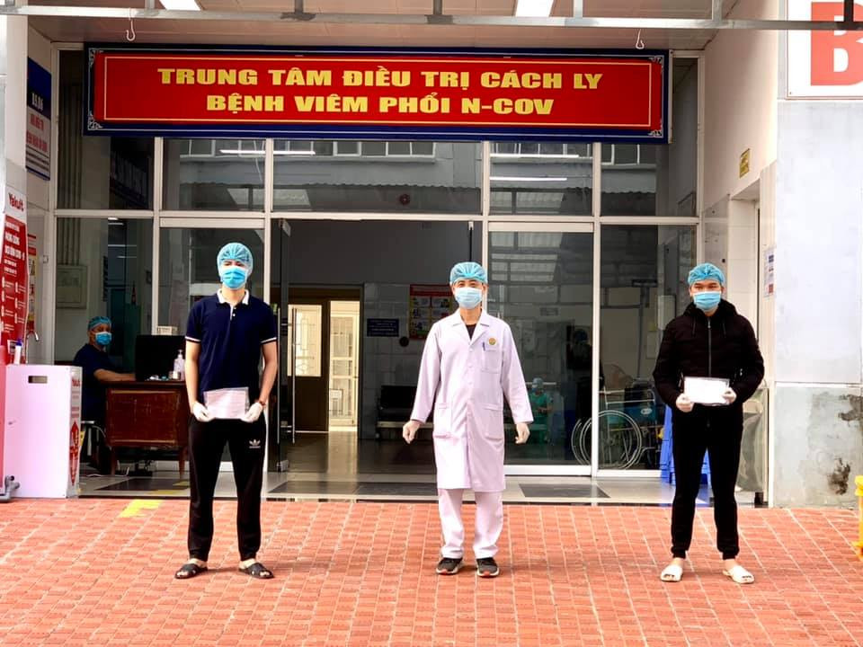 Ba ca Covid-19 khỏi bệnh, trong đó có hai nhân viên sân bay Vân Đồn