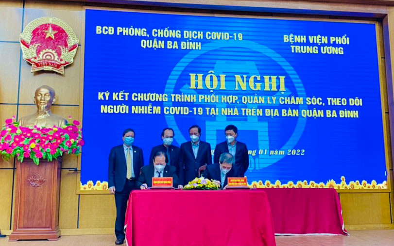 Bệnh viện Phổi Trung ương ký kết hợp tác với quận Ba Đình trong kiểm chăm sóc, theo dõi người nhiễm Covid-19 tại nhà. Đặt mục tiêu “ba không” để người dân đón tết an toàn -0