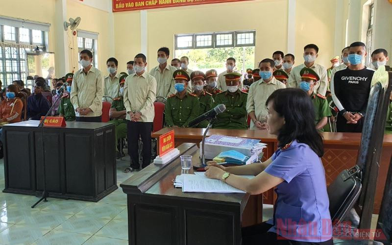 Toàn cảnh phiên tòa