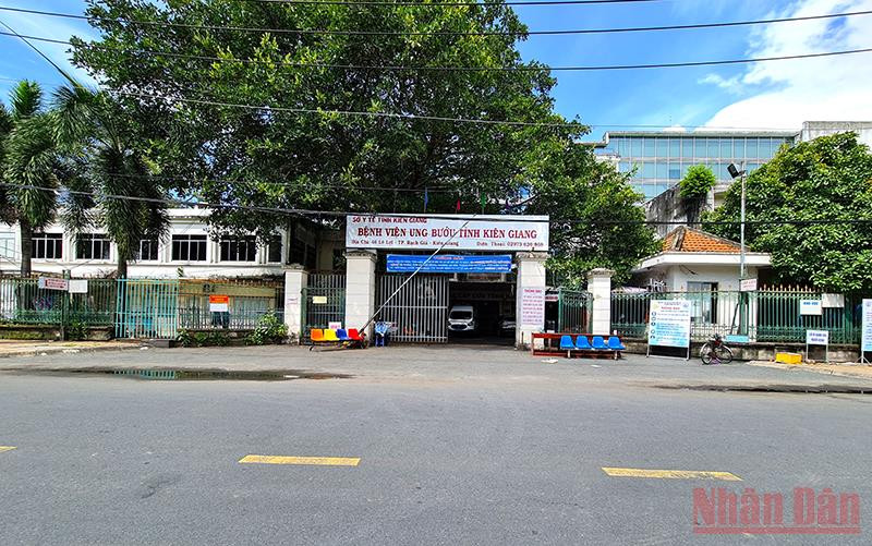 Bệnh viện Ung bướu tỉnh, nơi có nhiều ca F0 bị lây nhiễm từ khu điều trị Covid-19 gần đó. Lời hứa về “màu xanh” của Chủ tịch Ủy ban nhân dân tỉnh Kiên Giang -0