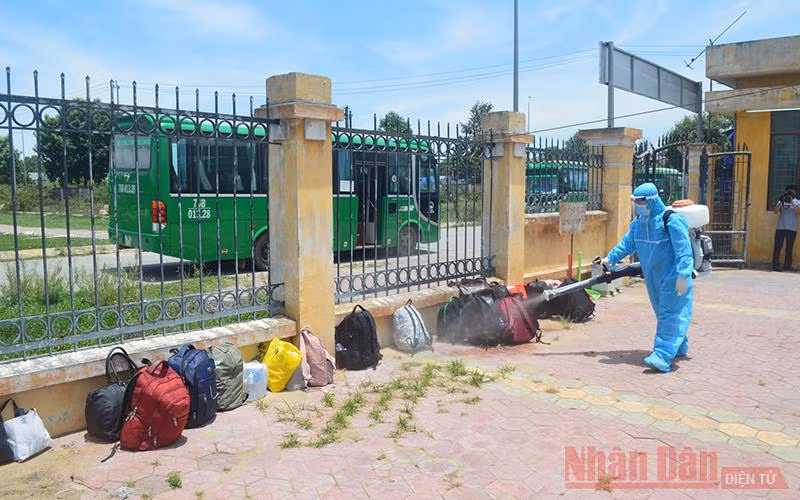 Quảng Ngãi đón 341 người dân trở về từ tâm dịch Đà Nẵng -1