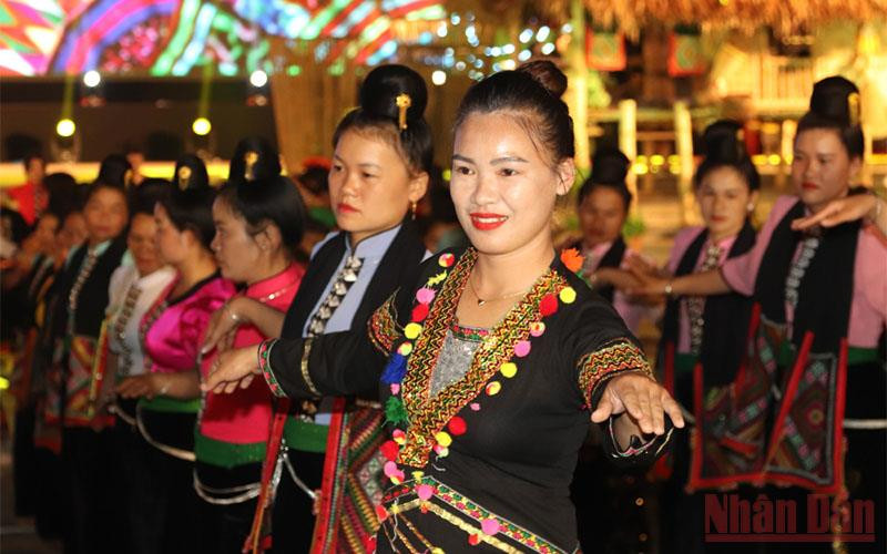 Sẽ có gần 2.000 nghệ sĩ, diễn viên tham gia biểu diễn tại khai mạc Festival trái cây và sản phẩm OCOP Việt Nam năm 2022. Sẵn sàng cho Hội nghị Thủ tướng đối thoại với nông dân -0