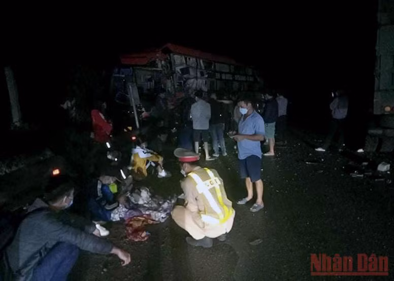 Tai nạn giao thông nghiêm trọng trên Quốc lộ 2 khiến 1 người tử vong -0