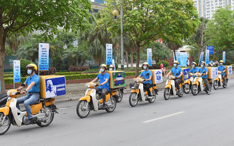 Ra quân hưởng ứng Tháng vận động triển khai bảo hiểm xã hội toàn dân (Ảnh: Bảo hiểm xã hội Hà Nội).