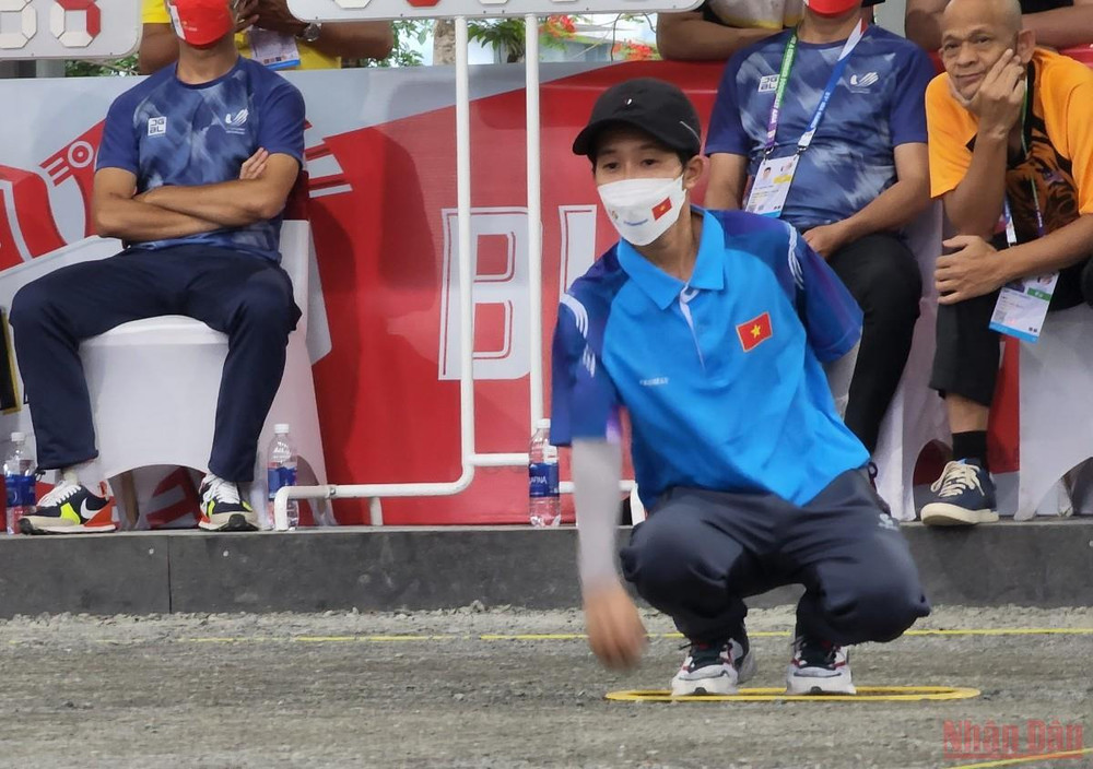 Với kỹ, chiến thuật vượt trội, hai cô gái đến từ Đội Hậu Giang đã mang về tấm Huy chương Vàng quý giá cho Việt Nam. Cặp đôi tân binh “mở hàng” vàng cho Bi sắt Việt Nam -0