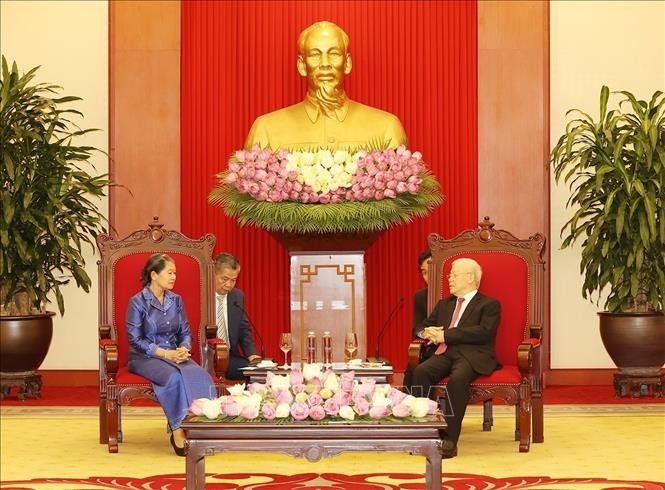 Tổng Bí thư Nguyễn Phú Trọng tiếp Phó Chủ tịch Đảng Nhân dân Campuchia (CPP), Phó Thủ tướng Campuchia Men Sam An. (Ảnh: TTXVN) Tổng Bí thư Nguyễn Phú Trọng tiếp Phó Thủ tướng Campuchia Men Sam An -0