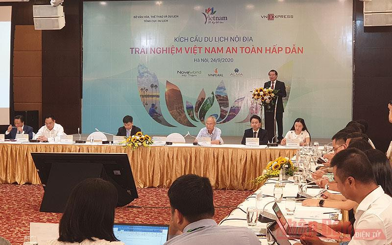 Phó Tổng cục trưởng Tổng cục Du lịch Hà Văn Siêu phát biểu khai mạc (Ảnh: TRANG LINH)